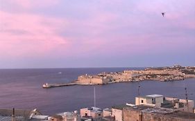 Sea View Large Valletta Appartment
